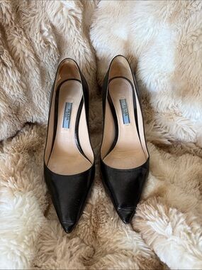 Prada Black Pointed-Toe Saffiano Leather Pumps